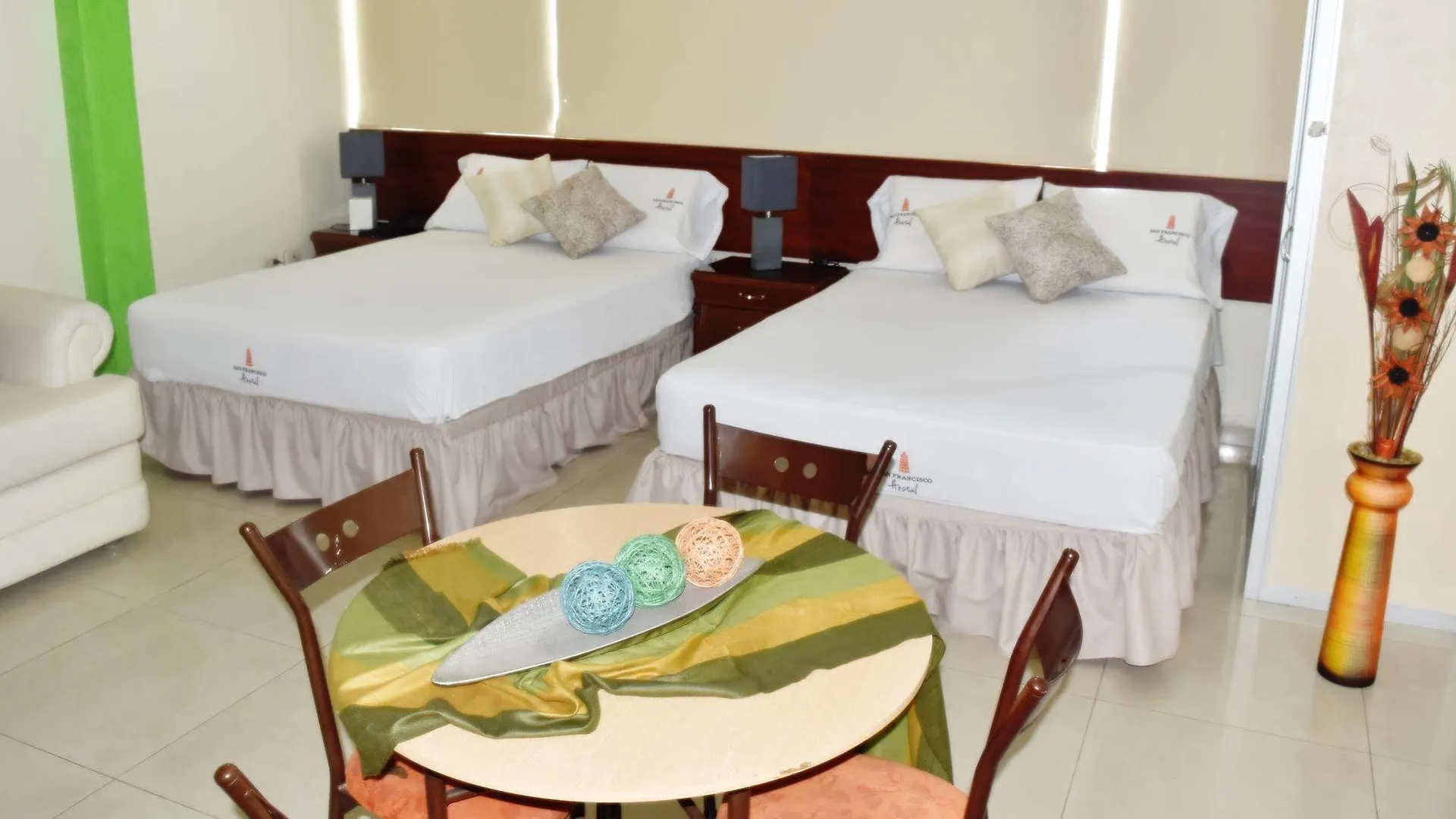 Πανσιόν San Francisco Apart Hotel Γκουαγιακίλ