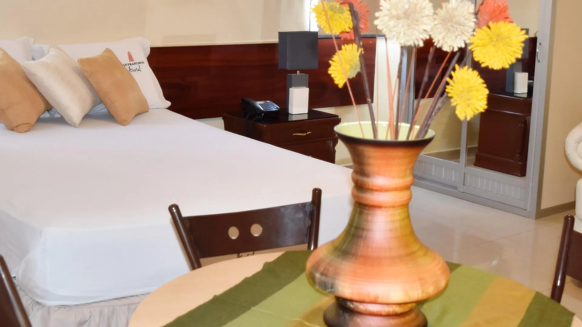 *** Affittacamere San Francisco Apart Hotel Guayaquil Ecuador